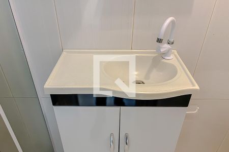 Casa para alugar com 200m², 3 quartos e 4 vagasDetalhe Banheiro da Suite 2