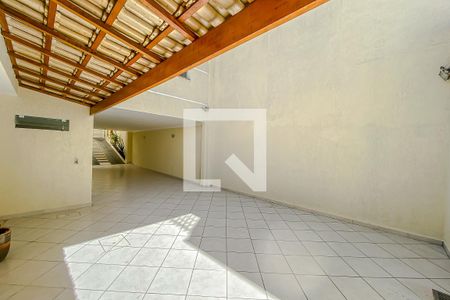 Casa para alugar com 200m², 3 quartos e 4 vagasQuintal