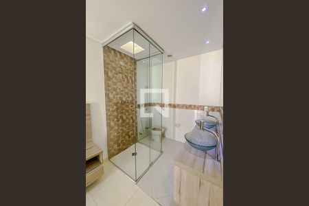 Casa para alugar com 200m², 3 quartos e 4 vagasBanheiro da Suite