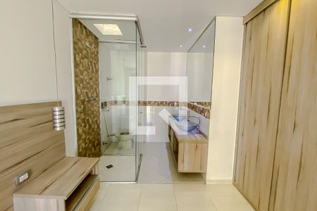 Casa para alugar com 200m², 3 quartos e 4 vagasBanheiro da Suite