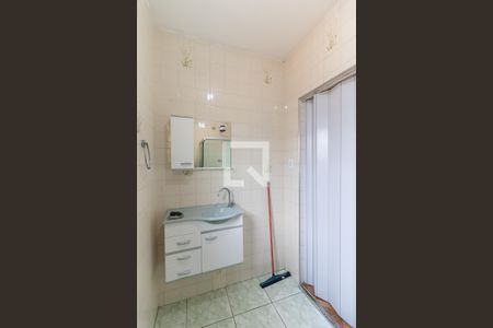 Casa para alugar com 78m², 2 quartos e 1 vaga Casa para alugar com 78m², 2 quartos e 1 vagaBanheiro