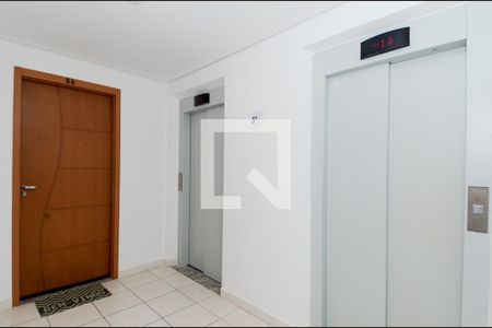 Apartamento para alugar com 47m², 2 quartos e 1 vagaHall de Entrada