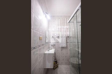 Casa à venda com 200m², 3 quartos e 3 vagasBanheiro Quarto 3