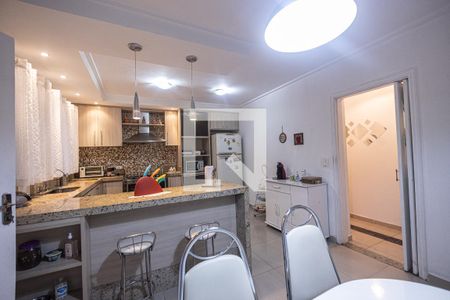 Casa à venda com 200m², 3 quartos e 3 vagasCozinha