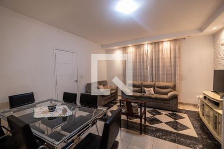 Casa à venda com 200m², 3 quartos e 3 vagasSala