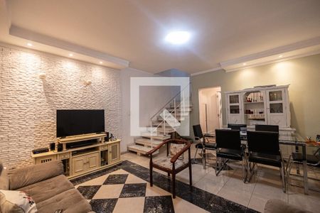 Casa à venda com 200m², 3 quartos e 3 vagasSala