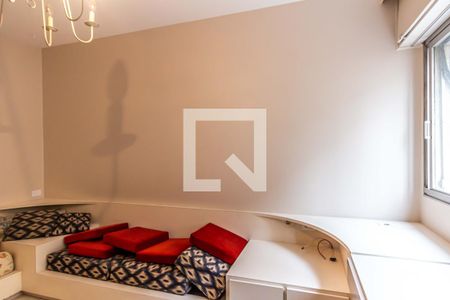 Apartamento à venda com 323m², 4 quartos e 2 vagasQuarto 3