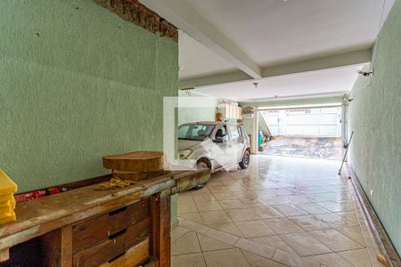 Casa à venda com 214m², 2 quartos e 3 vagas Casa à venda com 214m², 2 quartos e 3 vagasGaragem