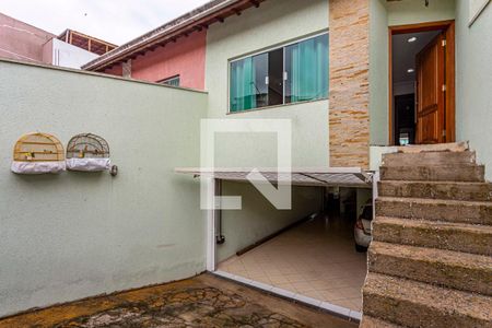 Casa à venda com 214m², 2 quartos e 3 vagas Casa à venda com 214m², 2 quartos e 3 vagasFrente da Casa
