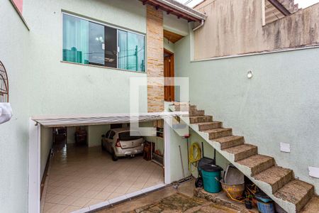Casa à venda com 214m², 2 quartos e 3 vagas Casa à venda com 214m², 2 quartos e 3 vagasFrente da Casa