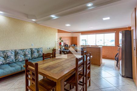Casa à venda com 214m², 2 quartos e 3 vagas Casa à venda com 214m², 2 quartos e 3 vagasSalão de Festas