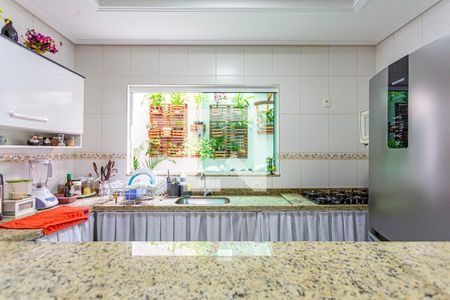 Casa à venda com 214m², 2 quartos e 3 vagas Casa à venda com 214m², 2 quartos e 3 vagasCozinha