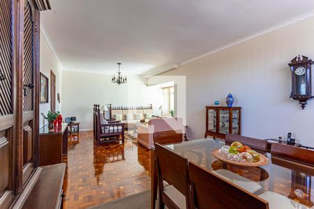 Apartamento à venda com 180m², 3 quartos e 1 vagaSala