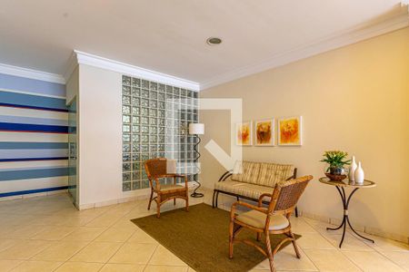 Apartamento à venda com 180m², 3 quartos e 1 vagaÁrea comum - Hall de Entrada