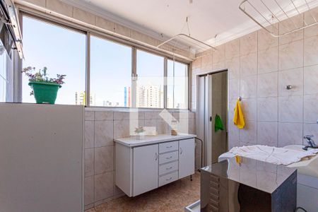 Apartamento à venda com 180m², 3 quartos e 1 vagaÁrea de Serviço
