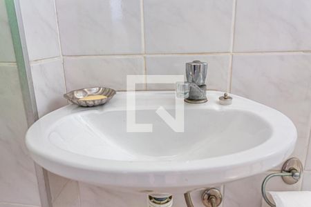 Apartamento à venda com 180m², 3 quartos e 1 vagaDetalhe do Banheiro de Serviço