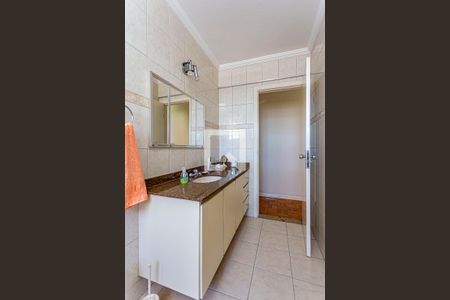 Apartamento à venda com 180m², 3 quartos e 1 vagaBanheiro 2