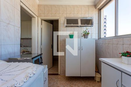 Apartamento à venda com 180m², 3 quartos e 1 vagaÁrea de Serviço