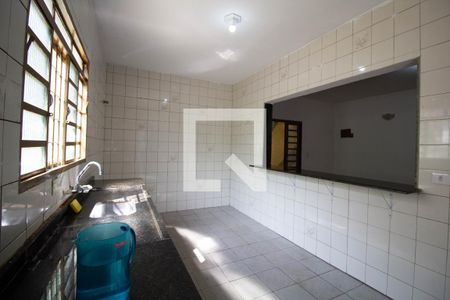 Casa para alugar com 90m², 2 quartos e 2 vagas Casa para alugar com 90m², 2 quartos e 2 vagasCozinha