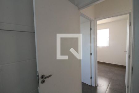 Banheiro de apartamento à venda com 2 quartos, 41m² em Mato Grande, Canoas