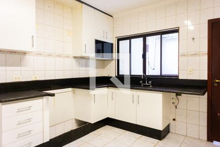 Casa para alugar com 180m², 2 quartos e 2 vagasCozinha