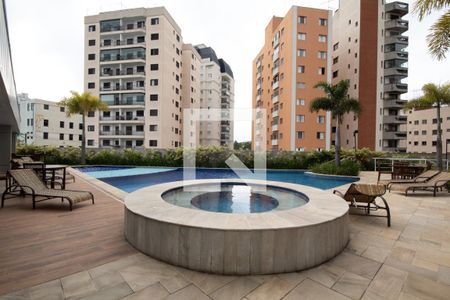 Apartamento à venda com 113m², 3 quartos e 3 vagas Apartamento à venda com 113m², 3 quartos e 3 vagasÁrea comum - Piscina