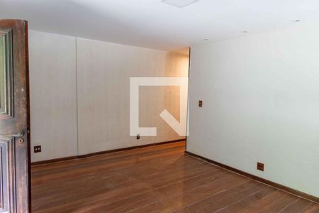 Casa de condomínio para alugar com 539m², 5 quartos e 3 vagas Casa de condomínio para alugar com 539m², 5 quartos e 3 vagasSuíte 4