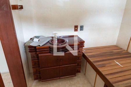 Casa de condomínio para alugar com 539m², 5 quartos e 3 vagas Casa de condomínio para alugar com 539m², 5 quartos e 3 vagasBanheiro da Suíte 4