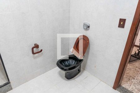 Casa de condomínio para alugar com 539m², 5 quartos e 3 vagas Casa de condomínio para alugar com 539m², 5 quartos e 3 vagasBanheiro Social