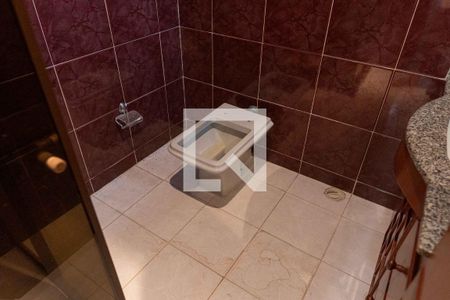 Casa de condomínio para alugar com 539m², 5 quartos e 3 vagas Casa de condomínio para alugar com 539m², 5 quartos e 3 vagasBanheiro da Suíte 3