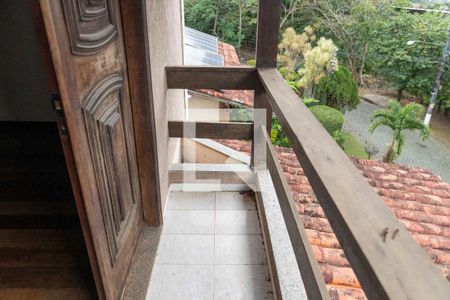 Casa de condomínio para alugar com 539m², 5 quartos e 3 vagas Casa de condomínio para alugar com 539m², 5 quartos e 3 vagasVaranda da Suíte 1