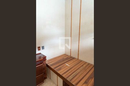 Casa de condomínio para alugar com 539m², 5 quartos e 3 vagas Casa de condomínio para alugar com 539m², 5 quartos e 3 vagasBanheiro da Suíte 4