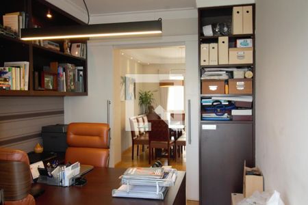 Apartamento à venda com 145m², 3 quartos e 3 vagasEscritório