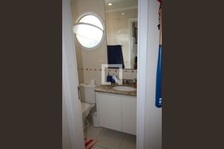 Apartamento à venda com 145m², 3 quartos e 3 vagasBanheiro da Suíte 2