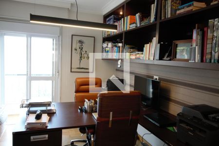 Apartamento à venda com 145m², 3 quartos e 3 vagasEscritório