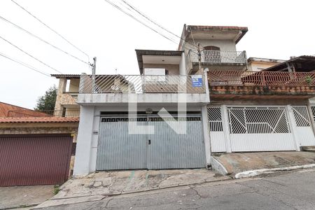 Casa à venda com 210m², 4 quartos e 4 vagasFachada
