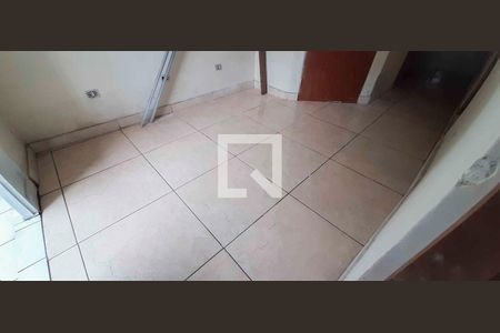 Casa para alugar com 2 quartos, 10m² em Helena Maria, Osasco