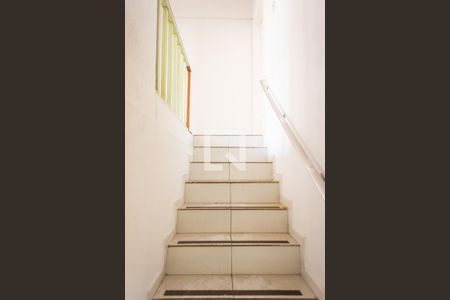 Escada de casa para alugar com 2 quartos, 160m² em Tatuapé, São Paulo