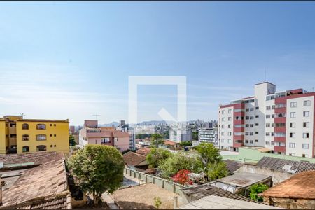 Sala de apartamento para alugar com 2 quartos, 75m² em Padre Eustáquio, Belo Horizonte