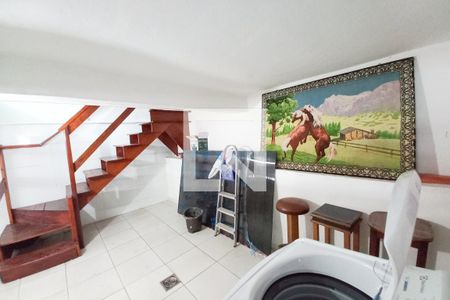 Casa para alugar com 500m², 4 quartos e 2 vagas Casa para alugar com 500m², 4 quartos e 2 vagasLavanderia