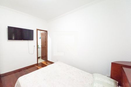 Casa para alugar com 500m², 4 quartos e 2 vagas Casa para alugar com 500m², 4 quartos e 2 vagasQuarto 1 - Suite 1