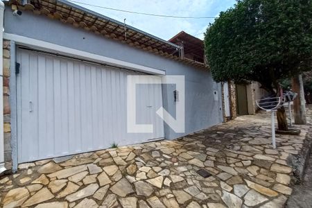 Casa para alugar com 500m², 4 quartos e 2 vagas Casa para alugar com 500m², 4 quartos e 2 vagasFachada