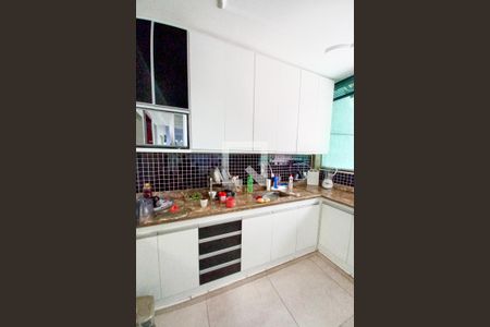 Casa para alugar com 500m², 4 quartos e 2 vagas Casa para alugar com 500m², 4 quartos e 2 vagasCozinha