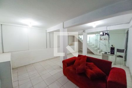 Casa para alugar com 500m², 4 quartos e 2 vagas Casa para alugar com 500m², 4 quartos e 2 vagasSala de TV