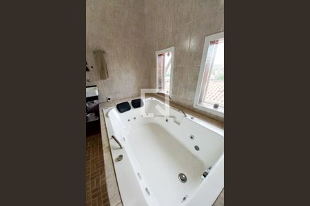 Casa para alugar com 500m², 4 quartos e 2 vagas Casa para alugar com 500m², 4 quartos e 2 vagasBanheiro da Suíte 2