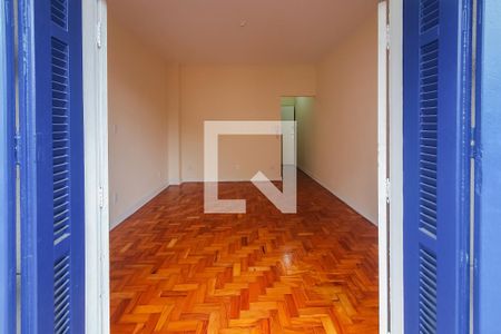Studio para alugar com 35m², 1 quarto e sem vaga Studio para alugar com 35m², 1 quarto e sem vagaStudio visto pela sacada