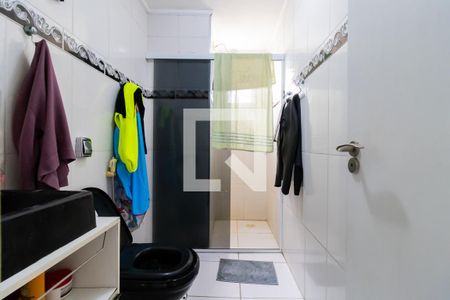 Banheiro de apartamento para alugar com 2 quartos, 45m² em Vila Brasilio Machado, São Paulo