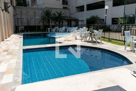 Apartamento à venda com 55m², 3 quartos e 1 vagaÁrea comum - Piscina