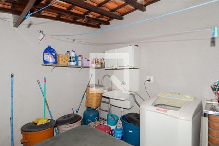 Casa à venda com 220m², 3 quartos e 3 vagasÁrea de Serviço