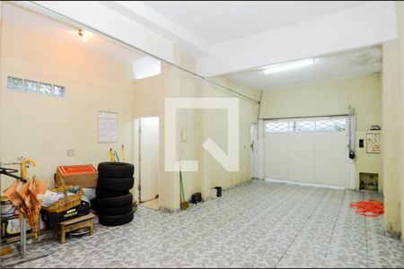 Casa à venda com 220m², 3 quartos e 3 vagasGaragem